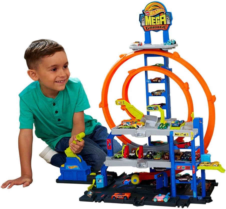 Hot Wheels City Mega Parking Garage Playset avec voiture moulée sous pression et hélicoptère